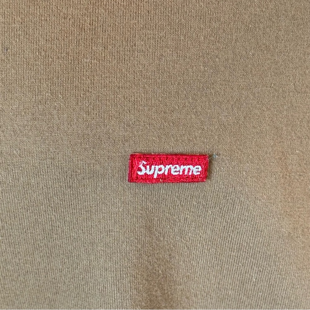 🎯SOLD🎯 Supreme Small Box Logo Short Sleeve Tee - Picture 5 of 12
